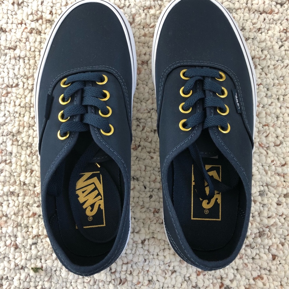 Vans size 4 big kids navy blue sneakers